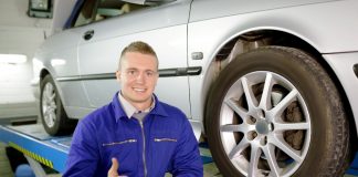 När bilen girar från vänster till höger - Hur man ersätter stötdämpare och fjädring!