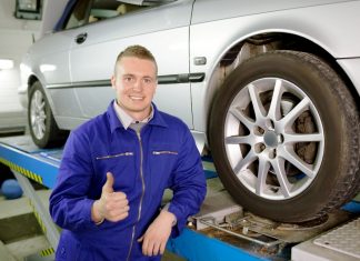 När bilen girar från vänster till höger - Hur man ersätter stötdämpare och fjädring!