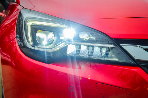 LED-strålkastare framtill